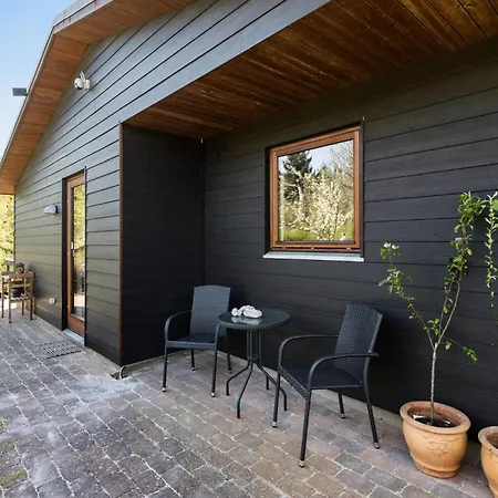 2 Bedroom Lovely In 펜션 *