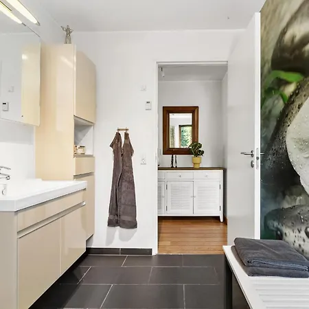 度假居 2 Bedroom Lovely In *