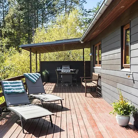 2 Bedroom Lovely In * 에벨토프트